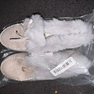 Cozy Women's Fur Moccasin Slippers